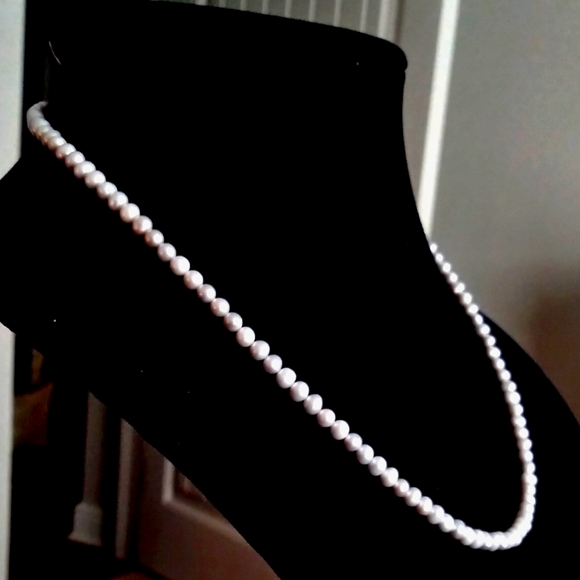 Exquisite Genuine Cultured and Freshwater Pearl Double Knotted Strands - Picture 2 of 5